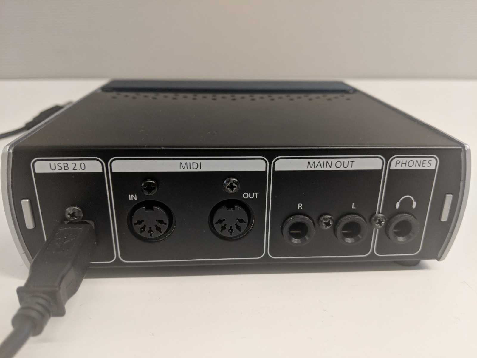 带后置 MIDI 的 USB